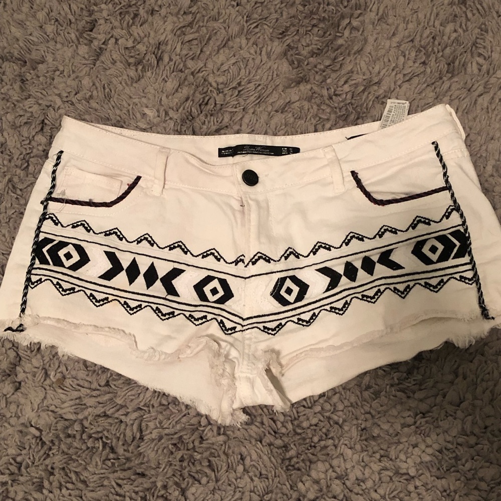 Zara White Wash Jean Shorts